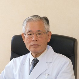 西山 敬介